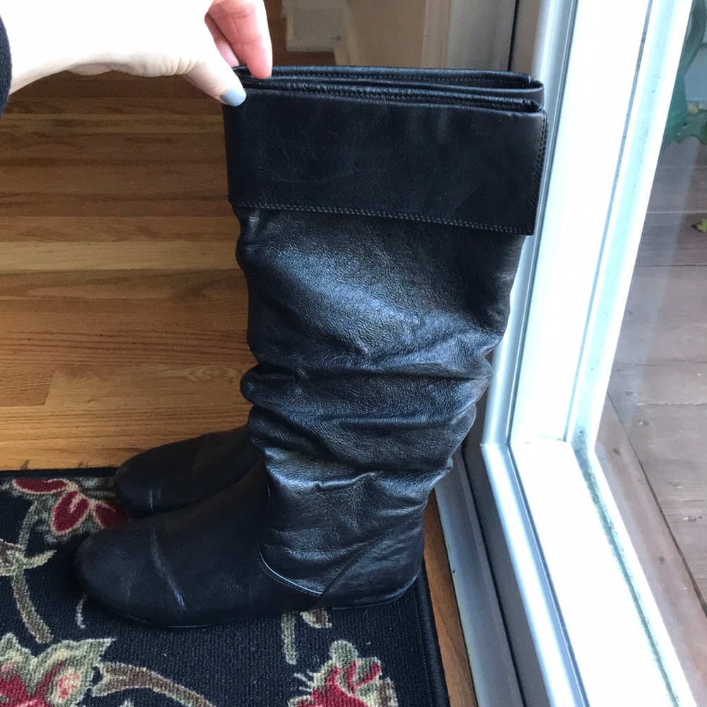 Like new black leather Brio Steve Madden boots.